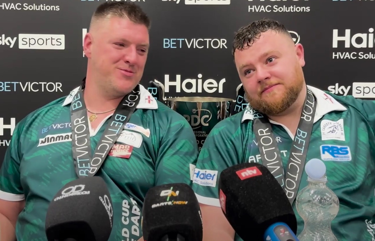 Northern Ireland avec le trophee du World Cup of Darts (2025)